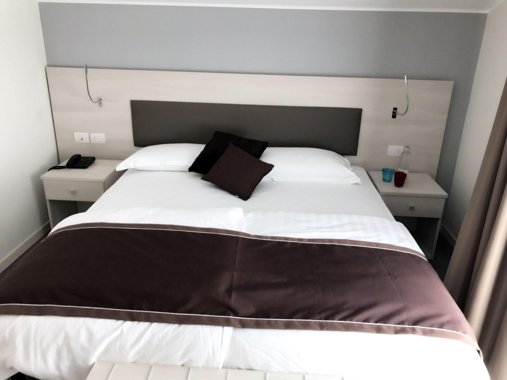 Hotel Dogana Sirmione Kültér fotó